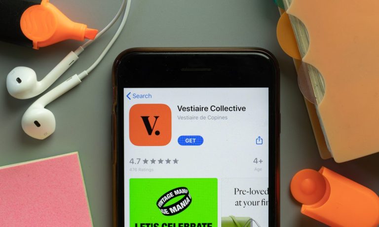 news, what's hot, eCommerce, international, funding, investments, SoftBank, Vestiaire Collective, retail, generation z, funding round, second-hand clothing