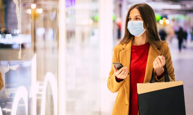 US Consumer Confidence Dips for Second Month