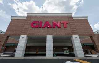 Grocery Roundup: Giant Launches 30-Minute Delivery; Schnucks Loses Sales Opportunities