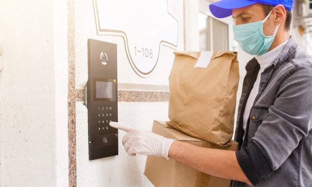 Grubhub, DoorDash, Uber Eats File Suit Against NYC Over Fee Cap Law