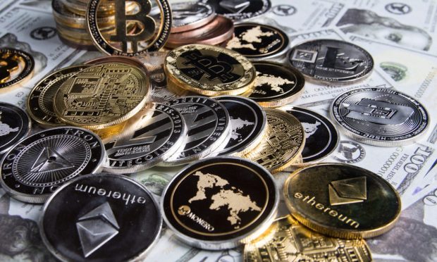 Coinbase CEO’s Tweet Storm Fuels Escalating Fight With SEC Over Regulation of Crypto, Stablecoins