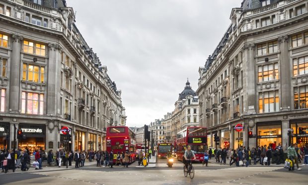 Great Britain’s Retailers Report Unexpected Fall in Retail Sales