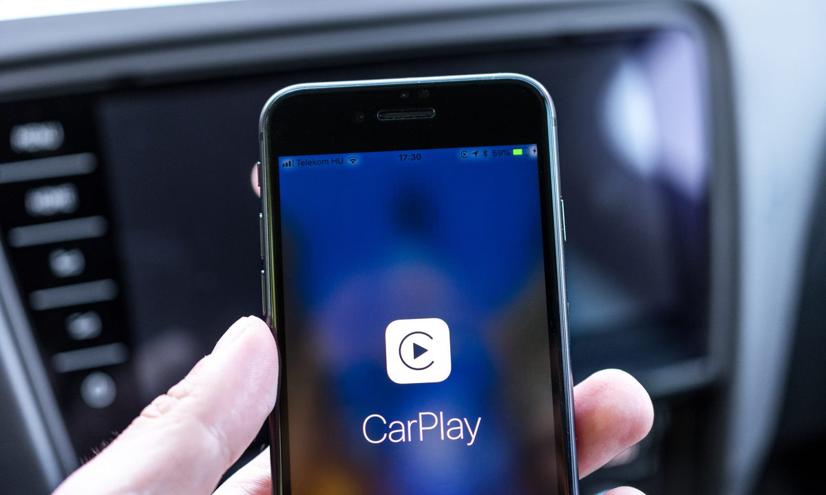 Apple Moves to Put CarPlay Into Driver’s Seat