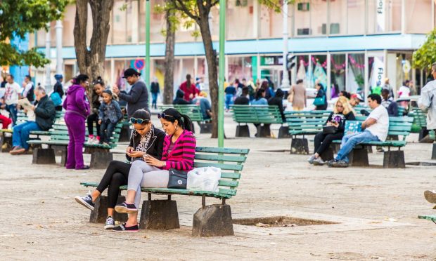 Rising Smartphone, Digital Service Usage Drives Adoption of Non-Cash Payments in Latin America