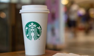 Starbucks Debuts Cashierless Café Powered By Amazon Go 
