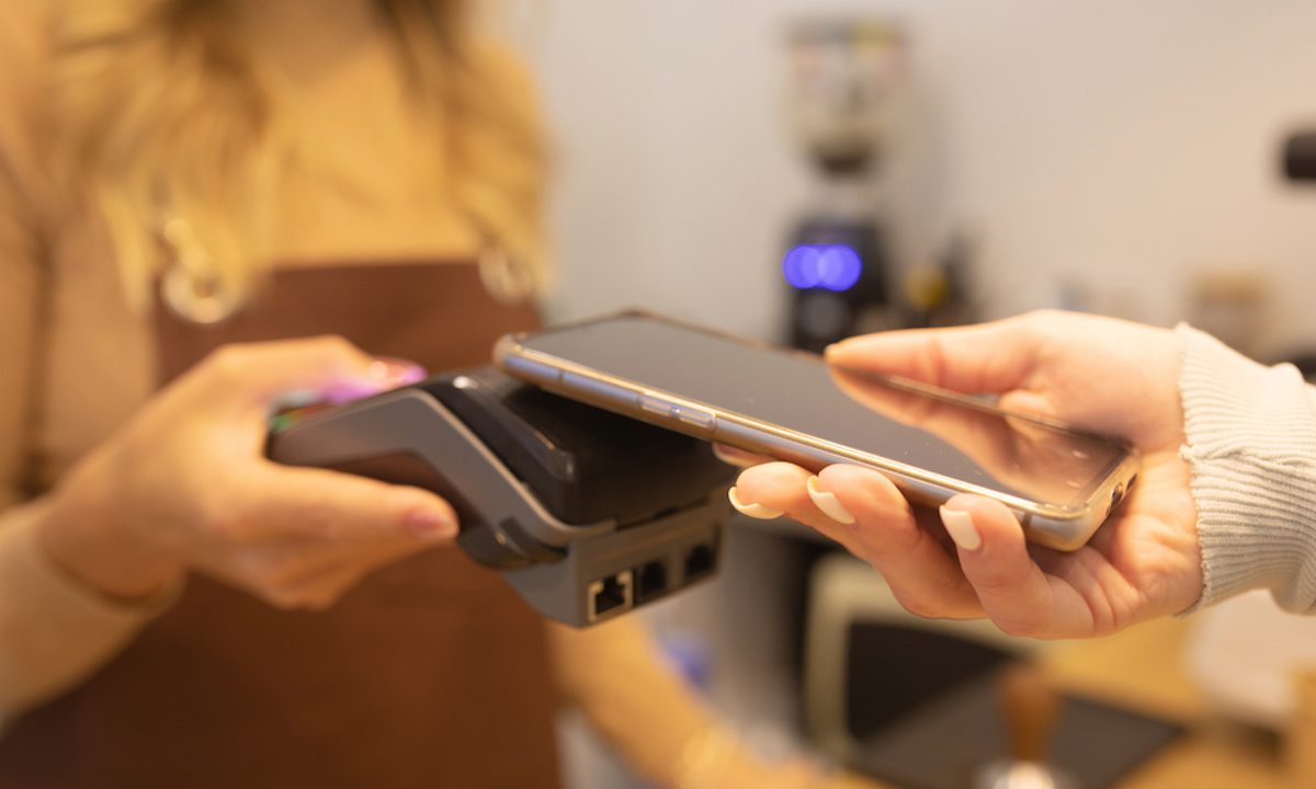 Consumer Spending up Despite COVID, Supply Chain Issues