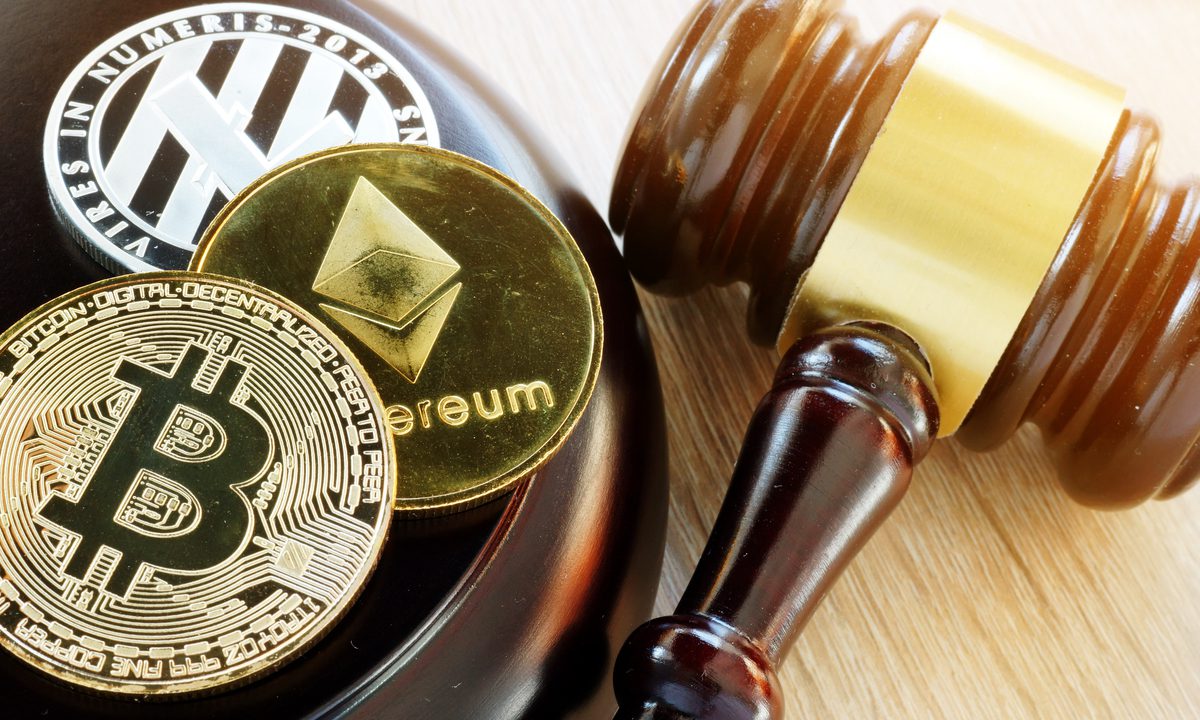 US Will Regulate Crypto, JPMorgan’s Dimon Says