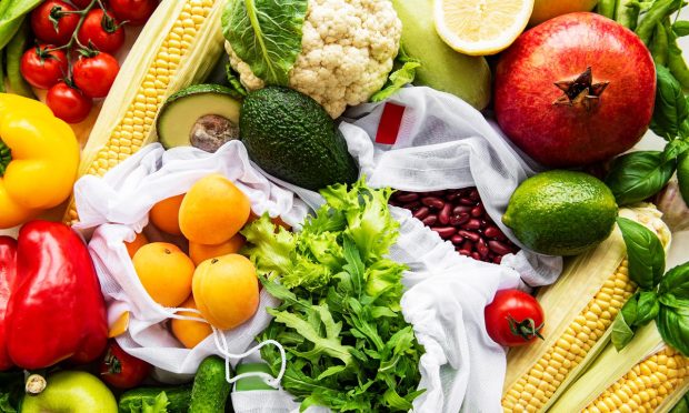 Today in Restaurant and Grocery Tech: Grocers Bring Fulfillment In-House; Restaurants Tap Out-of-the-Box Rewards