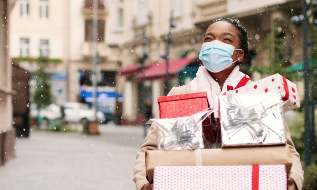 Retailers Embrace Early Holiday Shopping to Combat Tangled Supply Chains