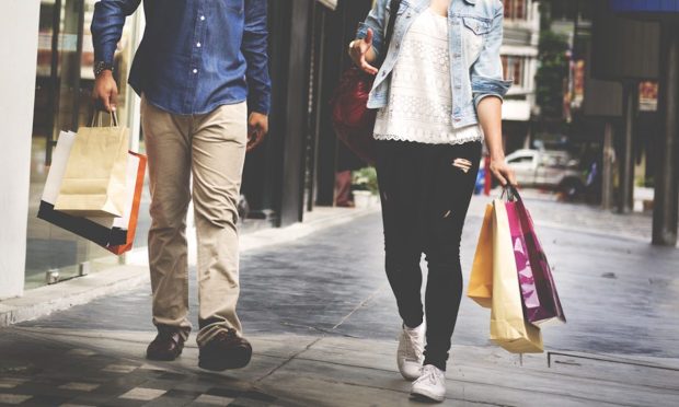 US Spending Momentum Index Drops Again, Visa Says