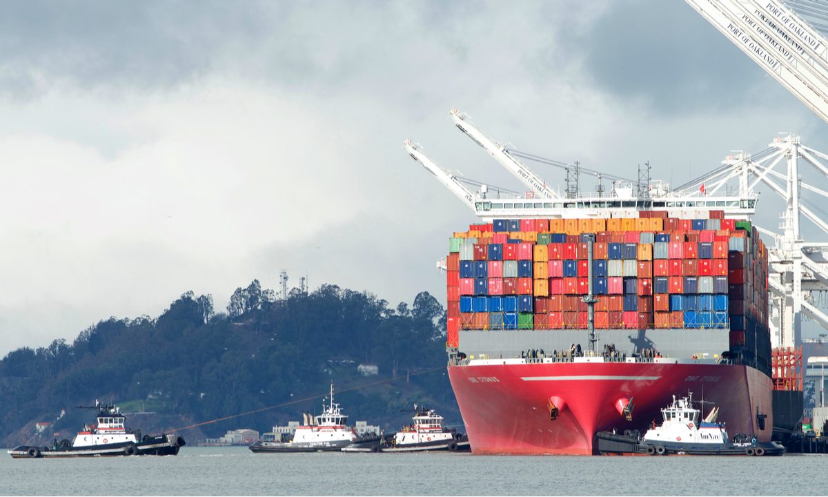Bank Execs Wary but Hopeful Supply Chain Snarls Will End by 2022