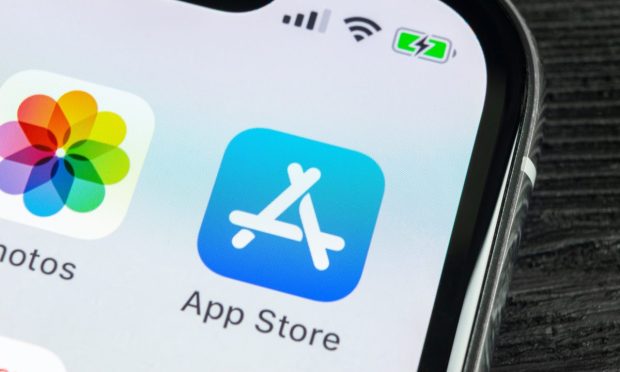 Judge Orders Apple to Open App Store Payments