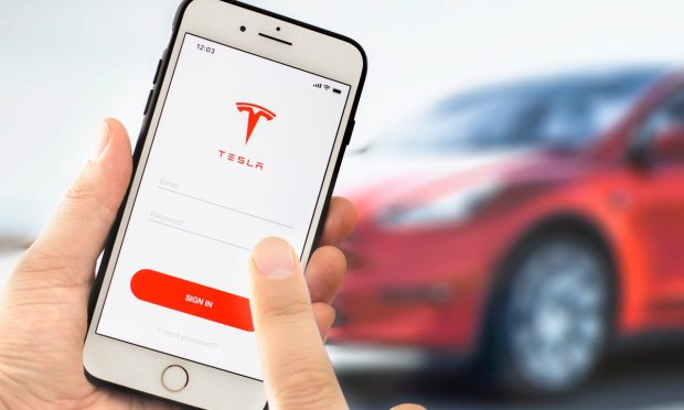 Tesla Drivers Learn What Happens When Connected Cars Meet a Software Outage