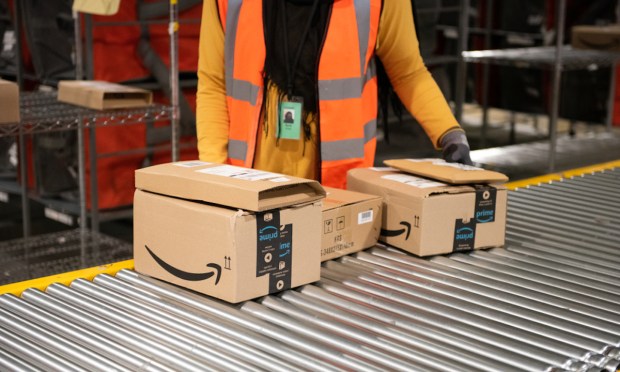 Amazon Proves Logistics Is Key to Increasing Online Sales, Market Share