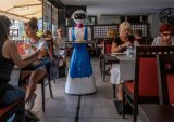 Restaurants Tapping Robot Servers Risk Repeating Past Mistakes