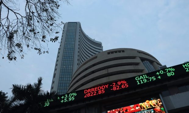 Paytm Shares Plunge in India’s Market Debut