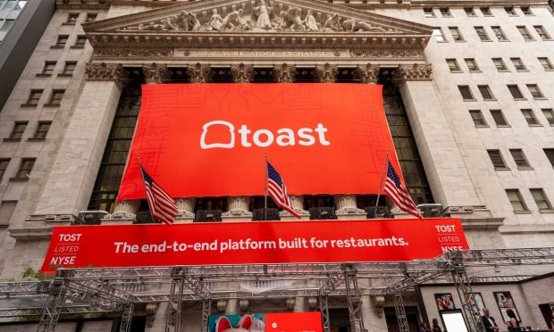 Toast Aims to Secure Restaurants’ Loyalty with B2B Payment Tools
