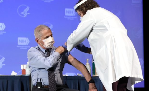 Fauci: US Should ‘Seriously’ Weigh Vaccine Edict for National Air Travel