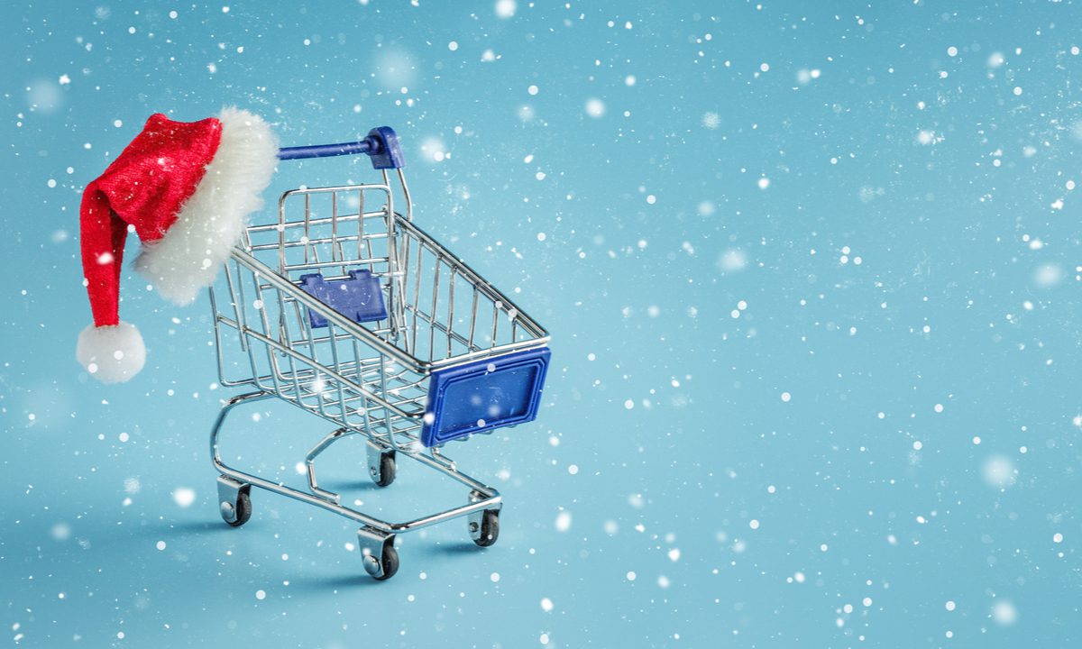 AMZN vs WMT Weekly:  For Top Retail Rivals, It’s All About the Seasonal Sandwich