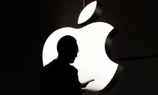Apple Pays Big Bucks to Keep Possible Defectors Away From Meta
