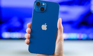 iPhone Demand Flagging During Holiday Shopping Peak