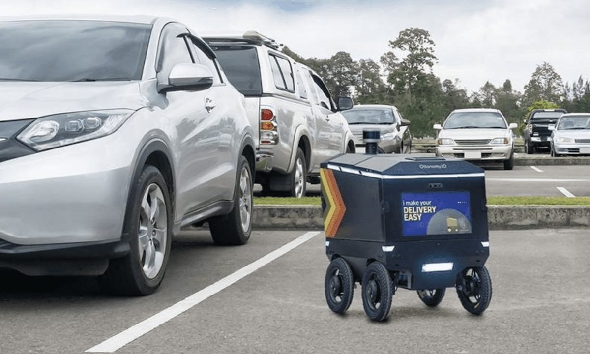 Robots Help Restaurants Improve Curbside Delivery