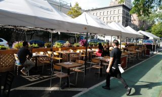Restaurants Leverage Learnings From Previous Outbreaks to Take on Omicron  