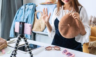 Today in Retail: Social Commerce Set to Explode; Handling Holiday Returns