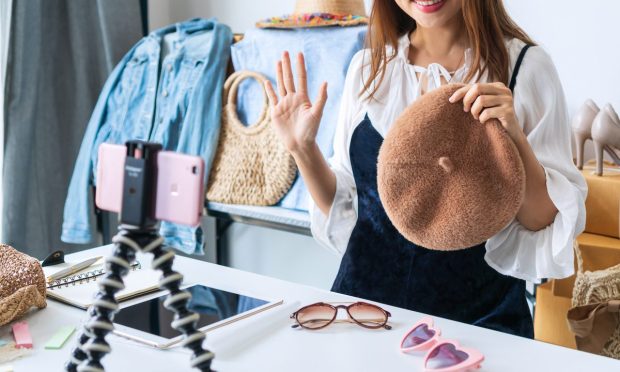 Today in Retail: Social Commerce Set to Explode; Handling Holiday Returns