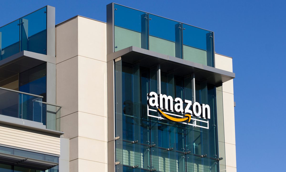 AMZN vs WMT Weekly: Staggering Into Earnings, It’s Time to Ask, ‘What Could Go Right?’