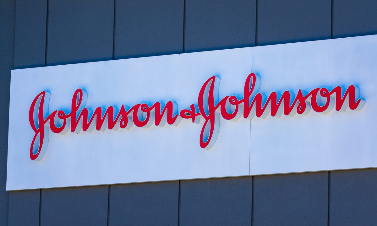 Johnson Johnson Readies to Spin Off Units
