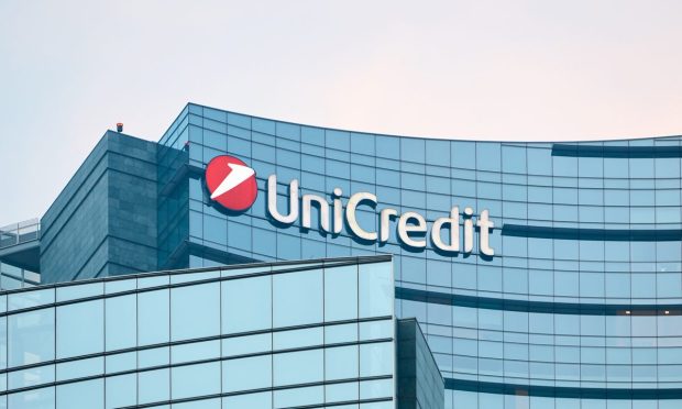 Italian Bank UniCredit Seeks to Sell Leasing Business