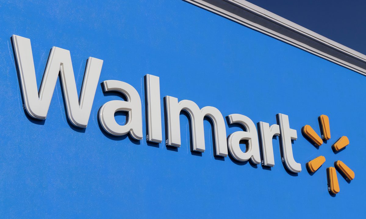 How Does Walmart Pickup Work In 2022? (App, Locations + More)