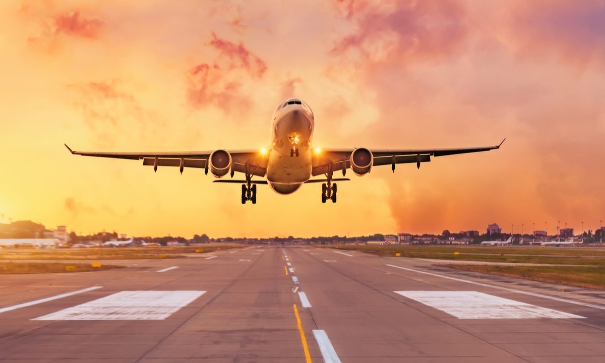 Battle Over 5G Between US Airlines, Mobile Carriers Heats Up