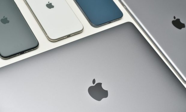 Apple Plans New 2022 Product Push After Lackluster 2021