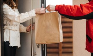 Restaurants Redefine Delivery Strategies as Growth Slows