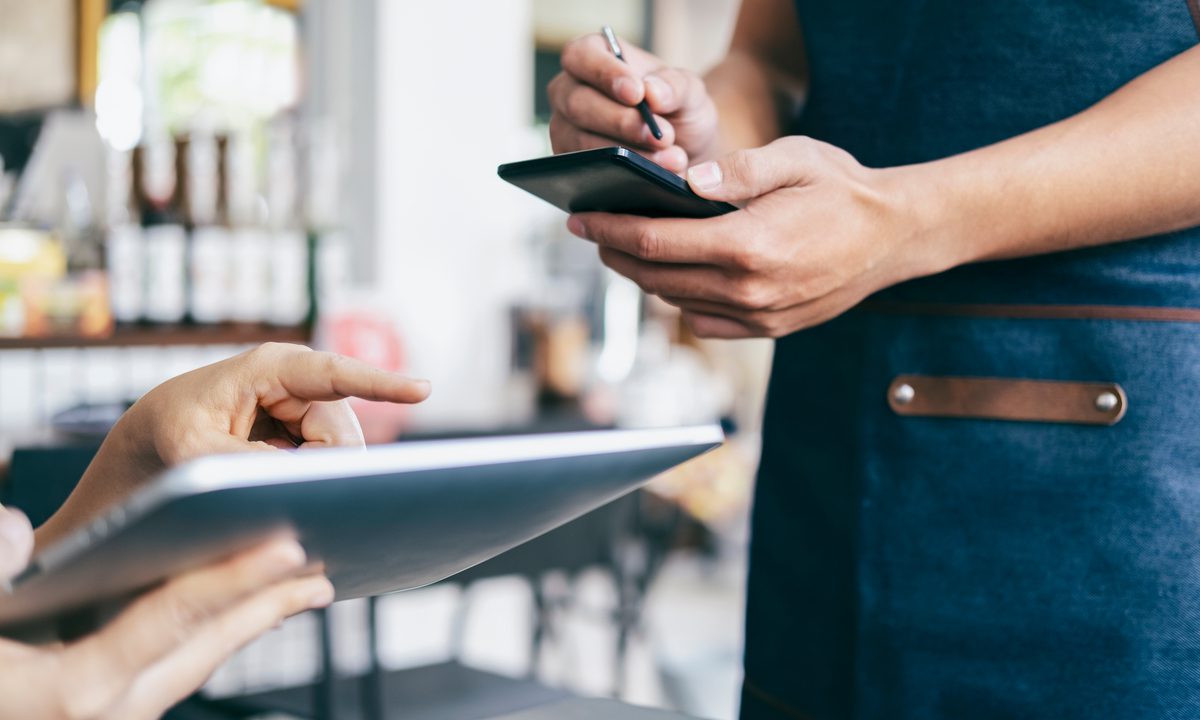 Today in Food Commerce: Ultrafast Grocers Accumulate Losses; Dominos ‘Tips’ Customers for Pickup Orders