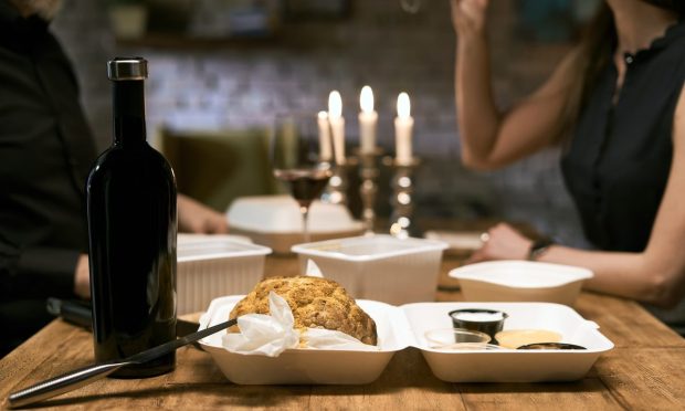 Convenience Takes the Cake When People Tap Apps for Dinner