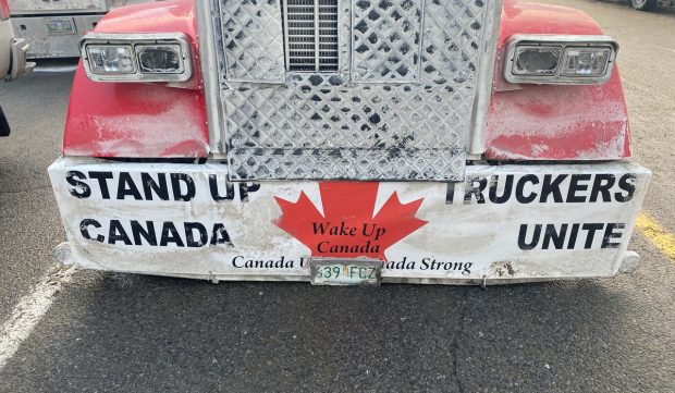 Canada’s Trudeau Gets Banks’ Help in Protests