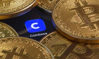 Coinbase Investor Lawsuit Accuses Execs of Using Inside Info