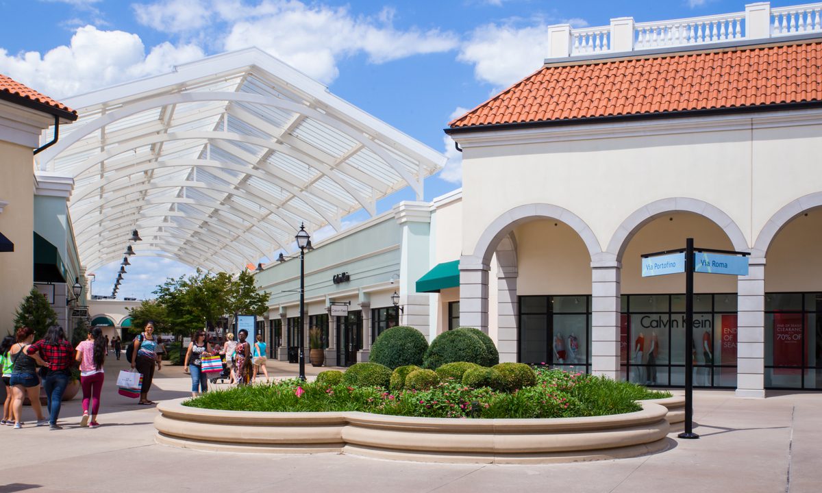 Today in Retail: Footwear reCommerce Still Struggling to Catch On; At Home Opens 6 New Home Décor Stores Across US