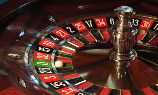 Trustly and Light & Wonder Team on Cashless Casino Deposits