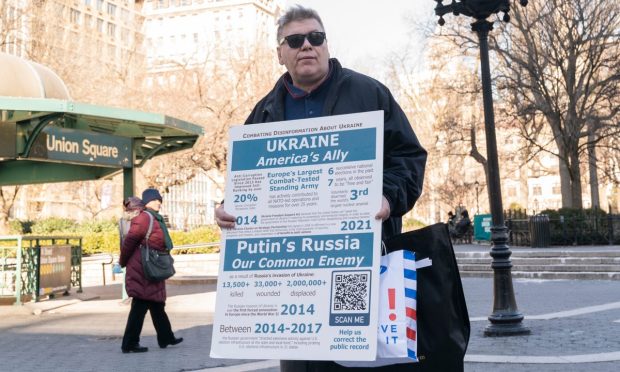 Social Media Platforms Face a Difficult Situation to Deal with Misinformation 