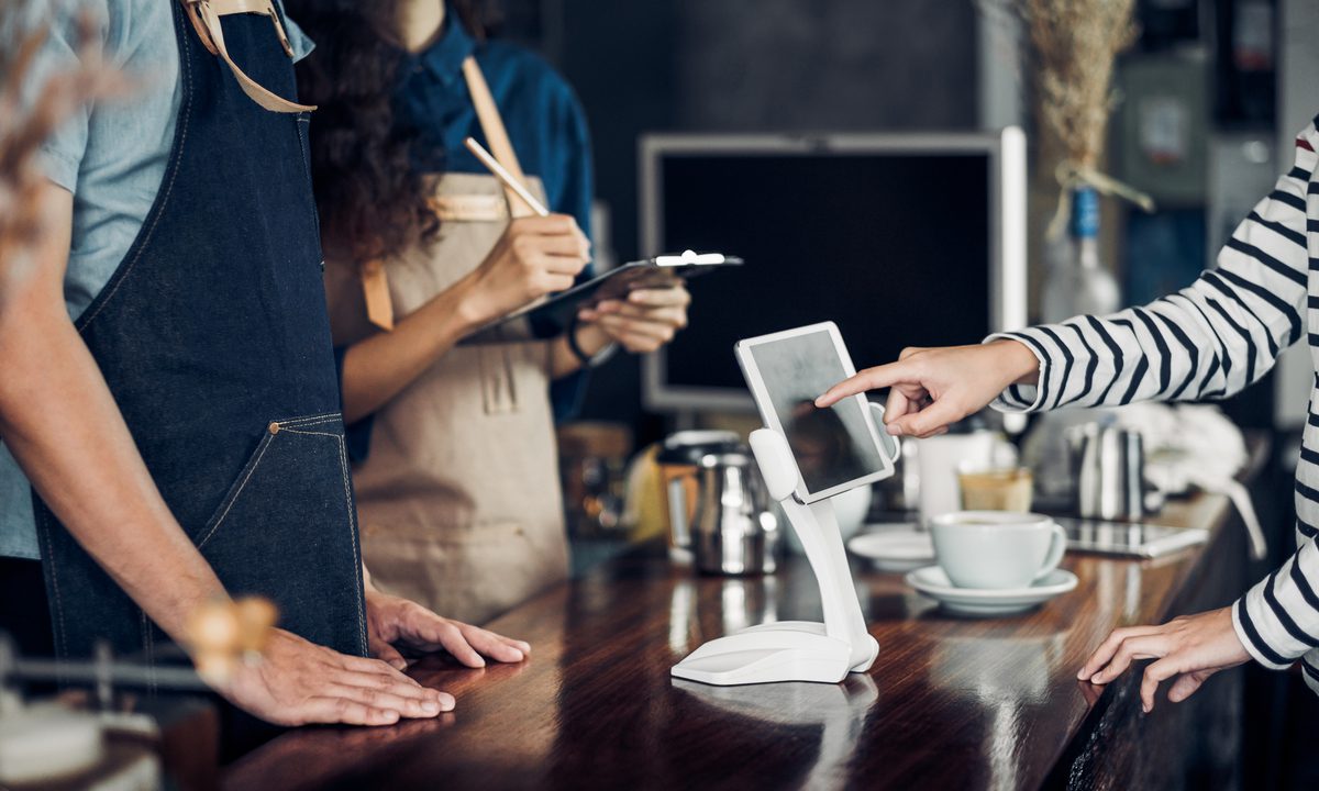 High-Tech Consumers Want Restaurants to Offer Digital Features, Loyalty Programs
