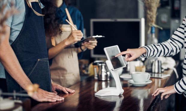 High-Tech Consumers Want Restaurants to Offer Digital Features, Loyalty Programs