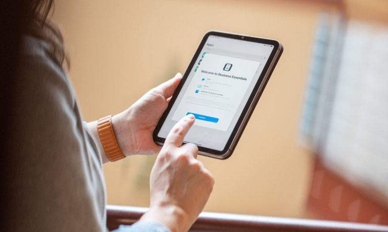 Apple, Apple Business Essentials