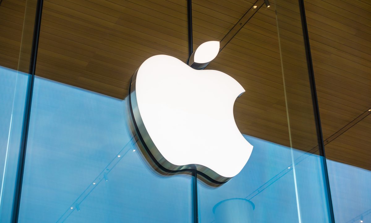 Apple Suspends Sales in Russia