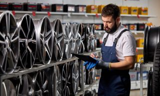 Auto Parts Stores Add Digital Tools as More Cars Return to the Road