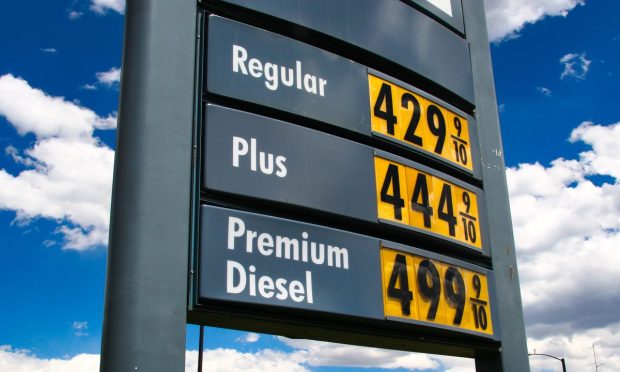 Macy’s CFO Comments Underscore Risks to Paycheck-to-Paycheck Economy