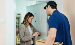 Proactively Addressing eCommerce Delivery Delays Improves Customer Experience